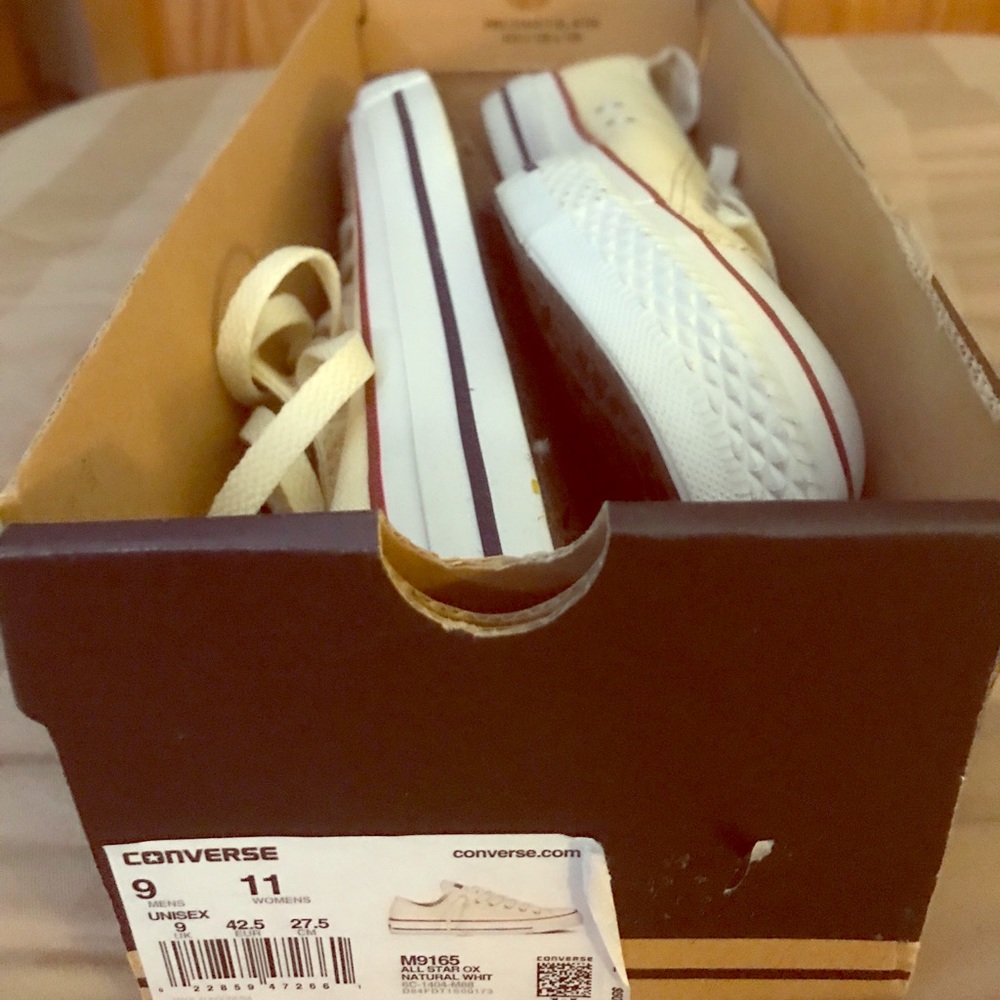 Converse natural white NWT